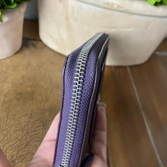 Coach Metallic Purple Leather continental zip around Wallet NWOT - Picture 9 of 10